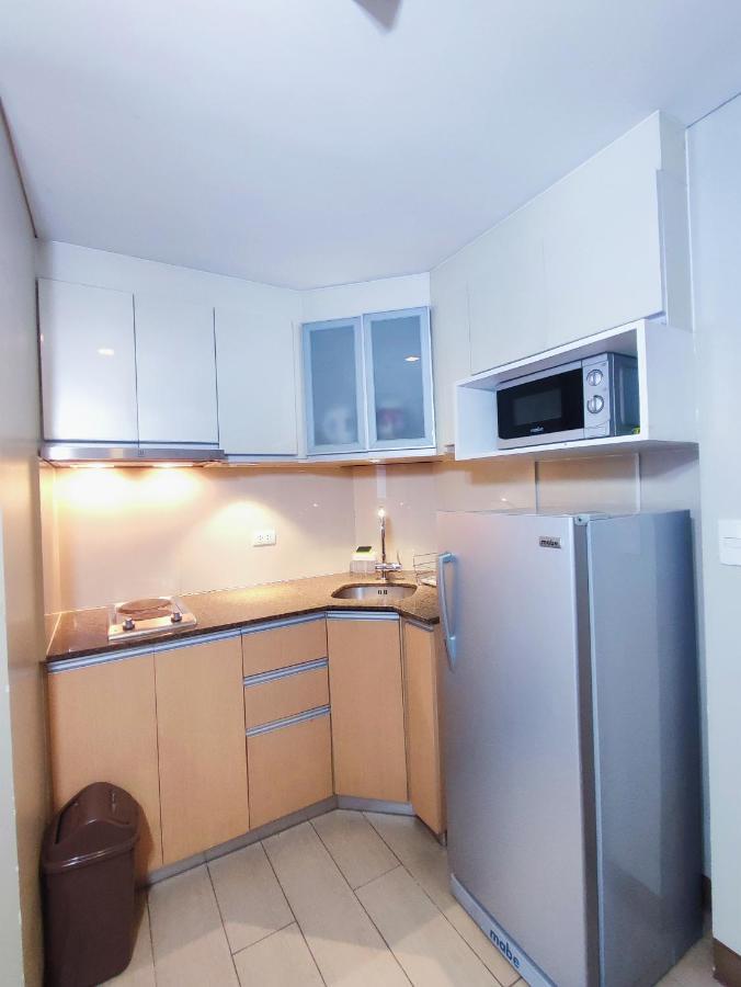 Two Palmtree Villas Newport Boulevard Near Naia 3 Pasay City Manila Kültér fotó