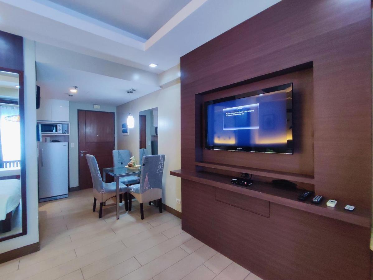 Two Palmtree Villas Newport Boulevard Near Naia 3 Pasay City Manila Kültér fotó