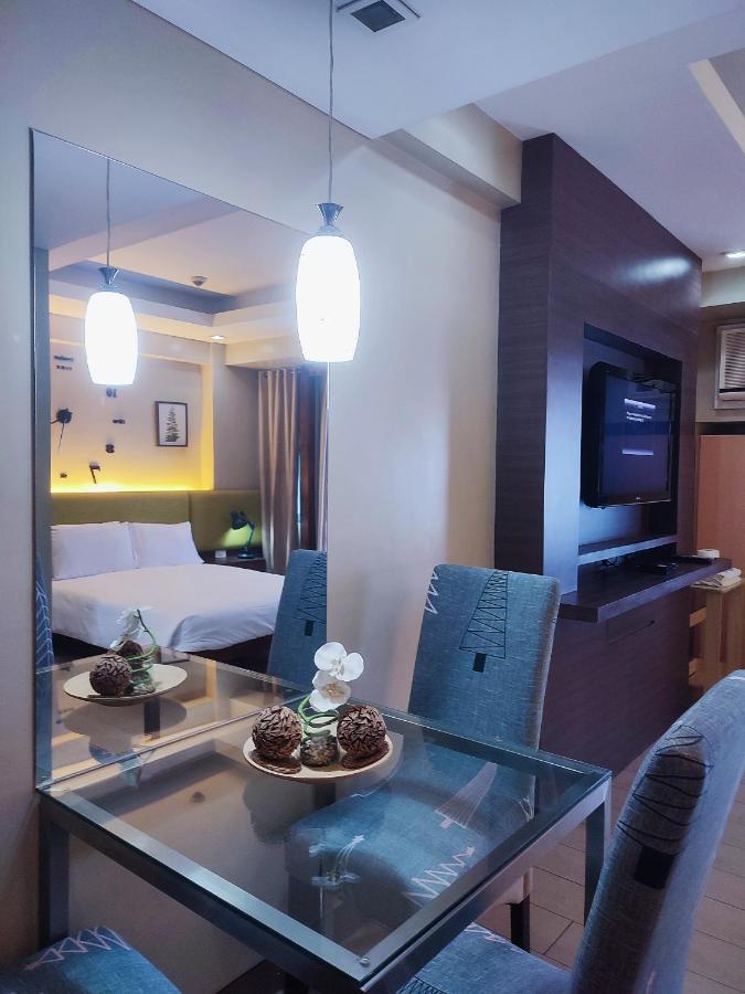 Two Palmtree Villas Newport Boulevard Near Naia 3 Pasay City Manila Kültér fotó